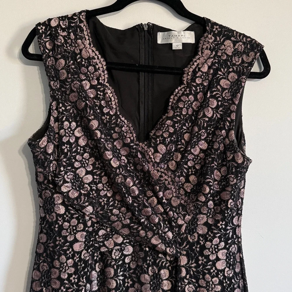 Tahari Arthur S. Levine Black Floral Lace Gown Champagne Lining Size 12 - Picture 7 of 12